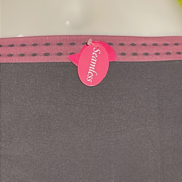 Women’s Junior Panties Seamless Gray Boy-Shorts - Picture 5 of 6